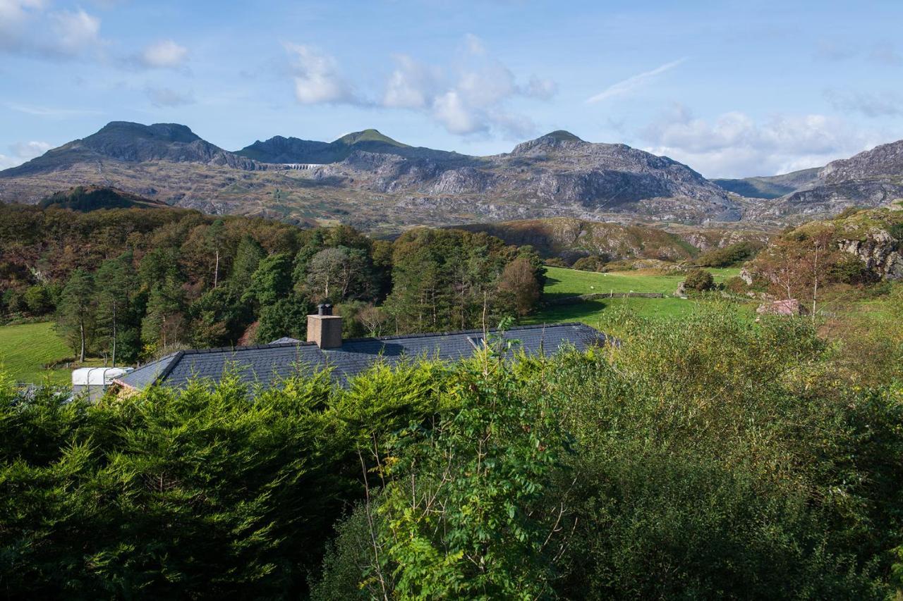 Homely Cottage With Garden And Mountain-View Blaenau Ffestiniog Kültér fotó